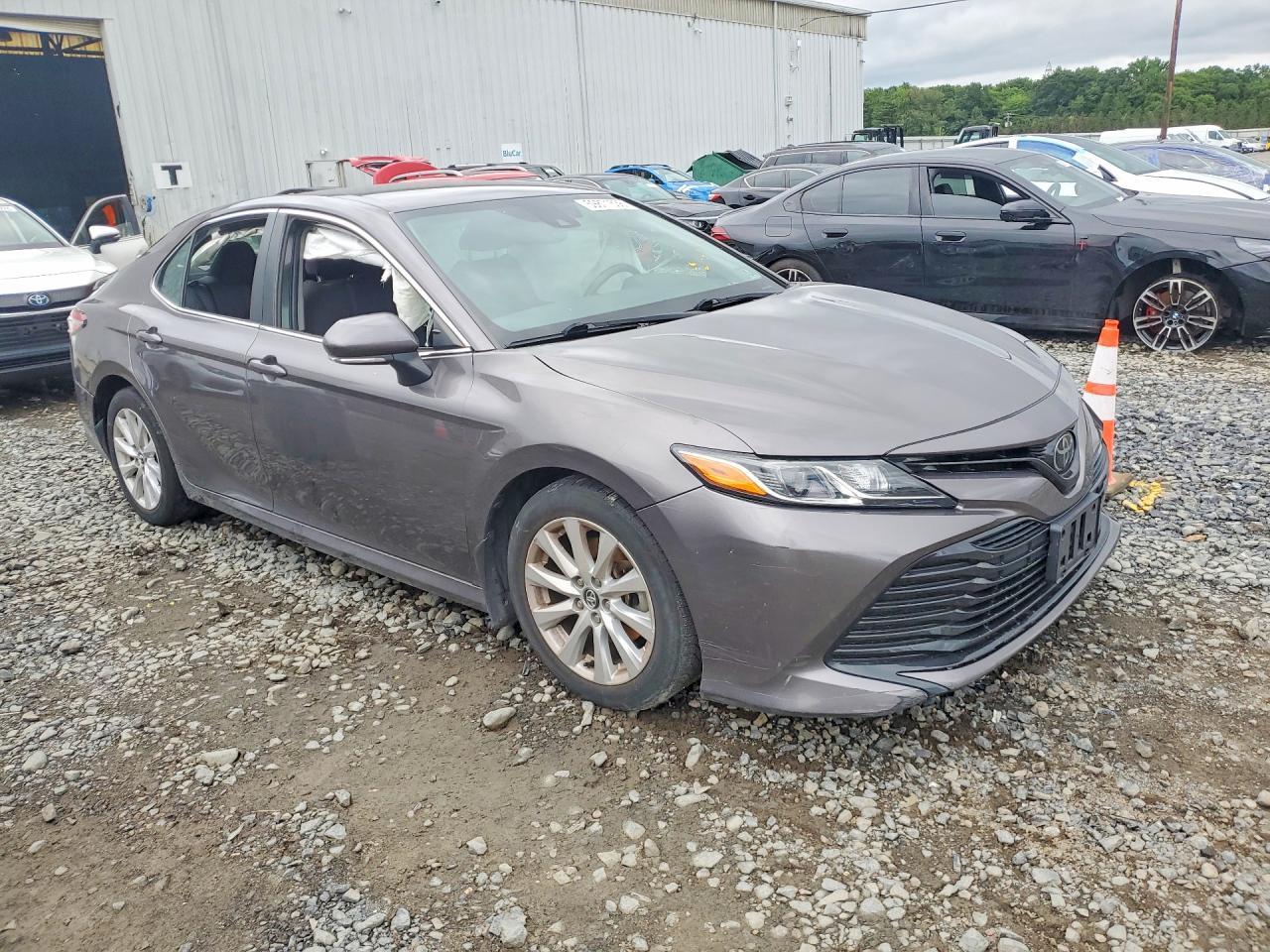 2020 Toyota Camry Le - Image 4