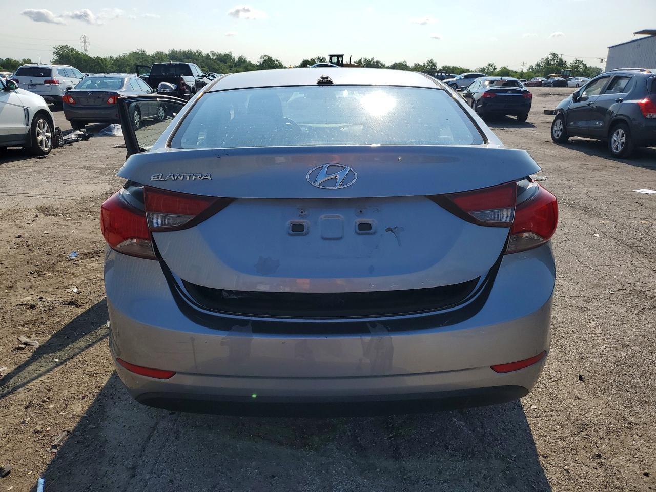 2016 Hyundai Elantra Se - Фото 6
