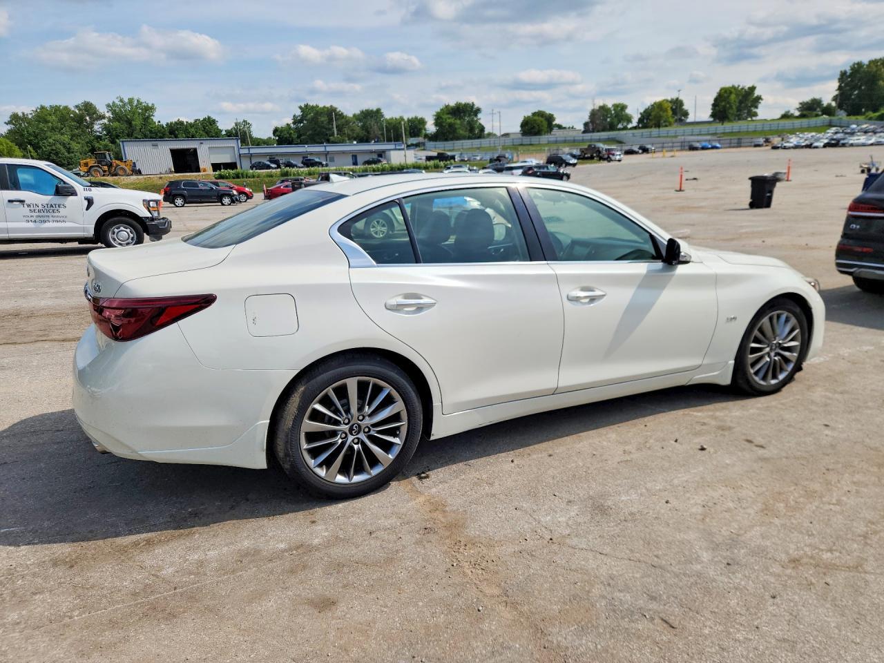 2018 Infiniti Q50 3.0T Luxe - Image 3