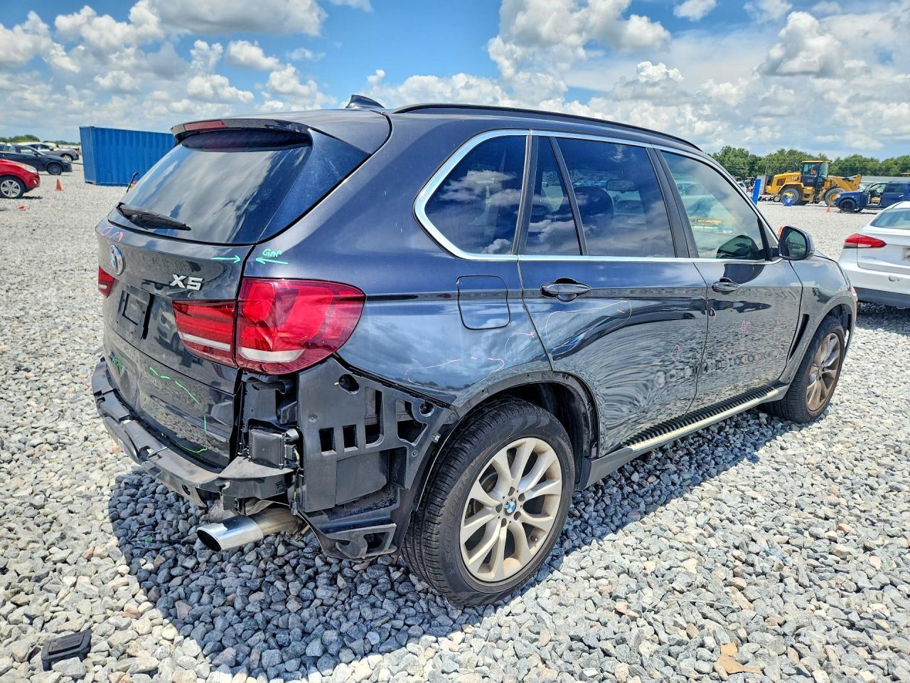 2016 BMW X5 xDrive35I - Фото 3