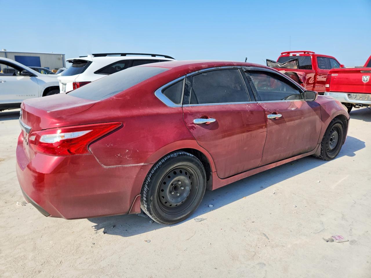 2016 Nissan Altima 2.5 S - Фото 3