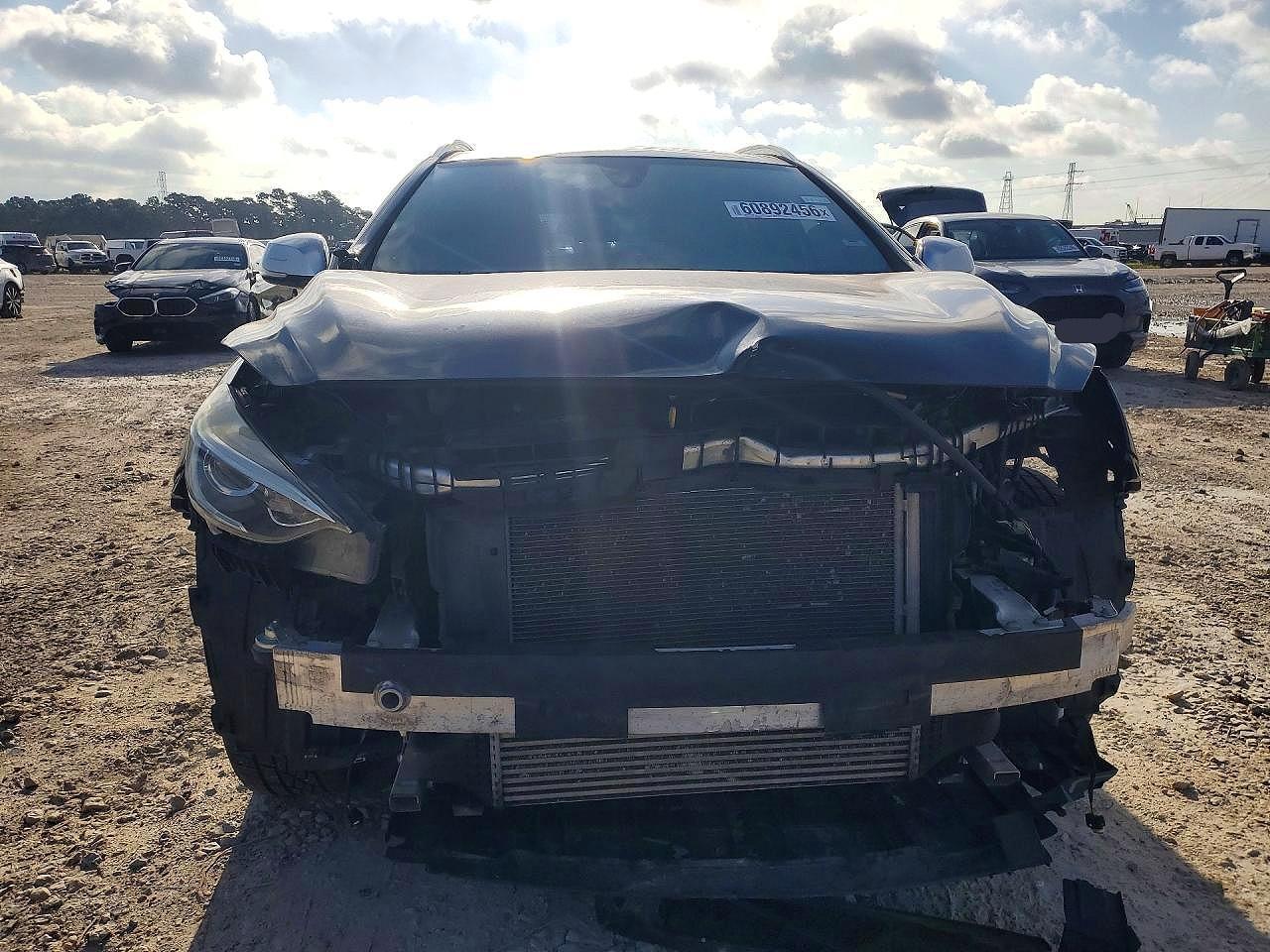 2017 Infiniti Qx30 Premium - Image 5