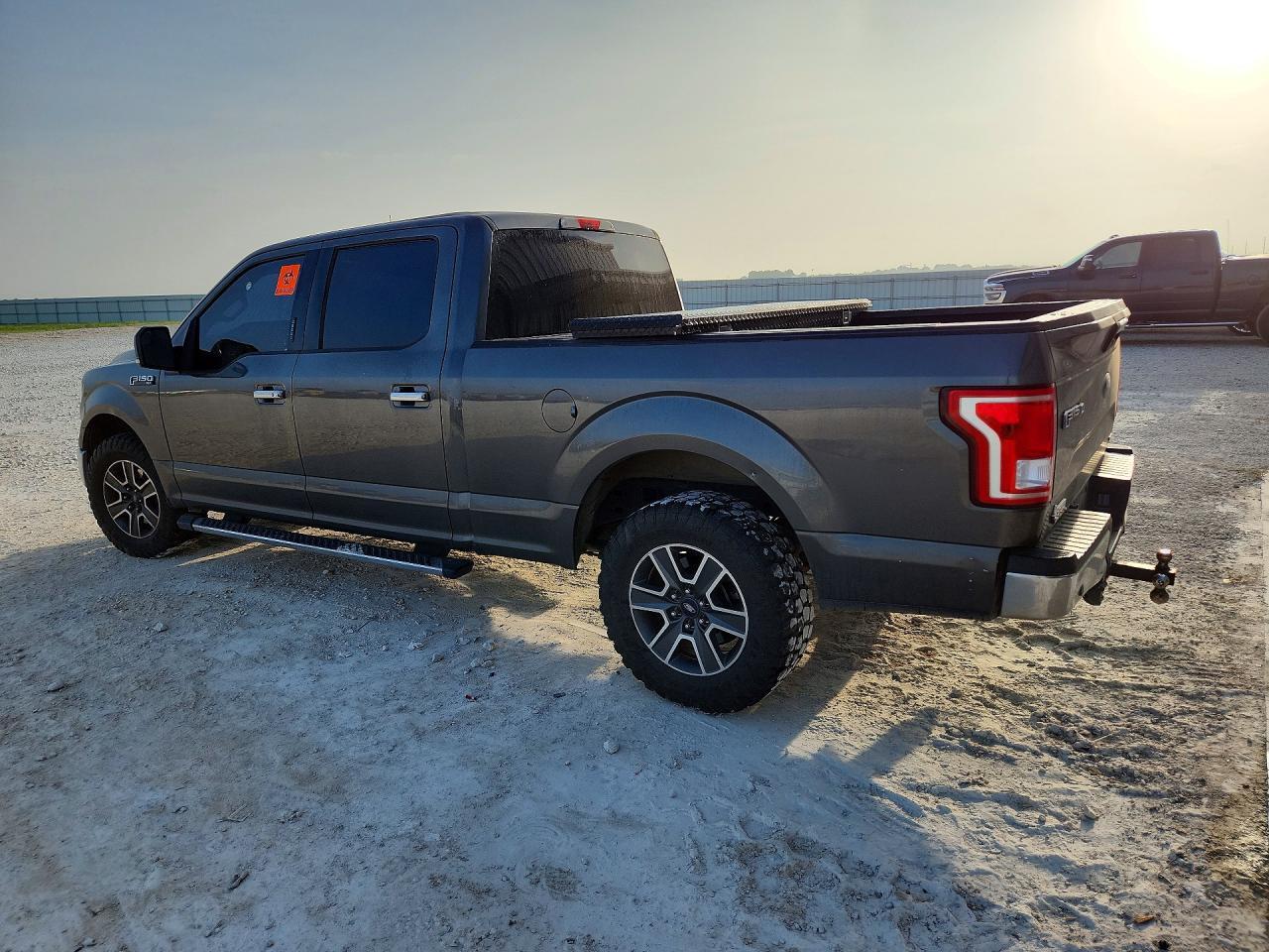 2016 Ford F150 Supercrew - Фото 2
