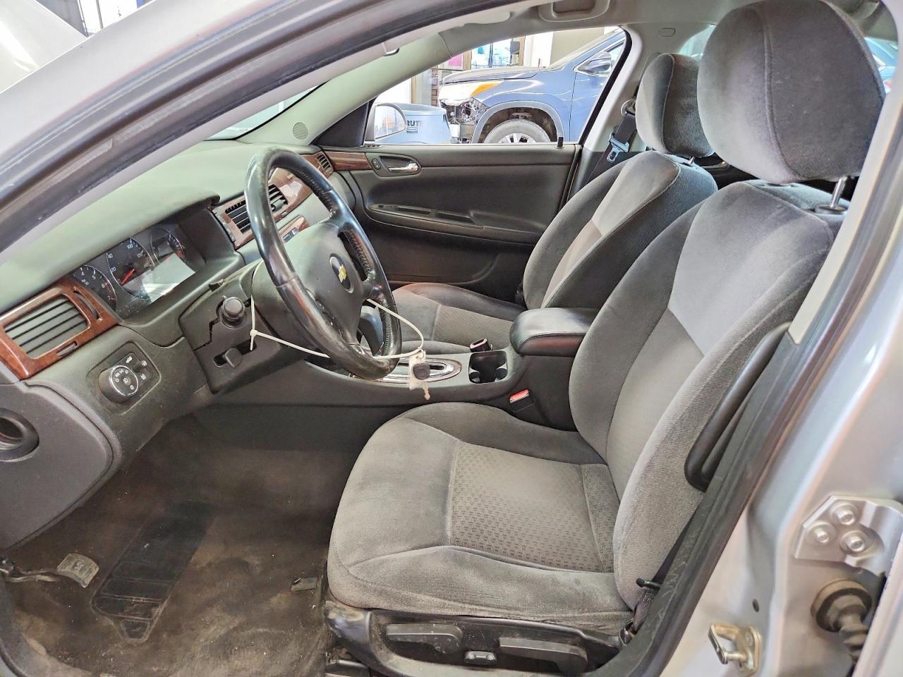 2010 Chevrolet Impala Lt - Image 7