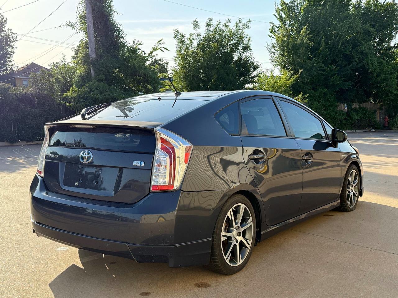 2012 Toyota Prius Two - Image 4