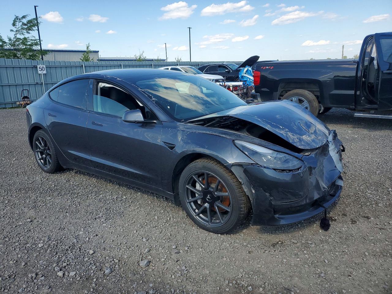 2023 Tesla Model 3 - Фото 4