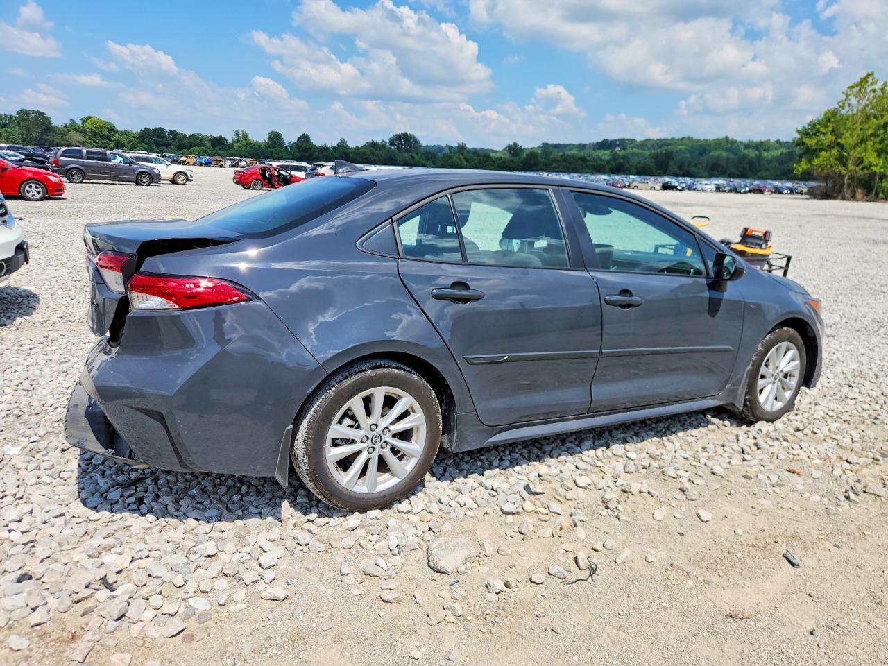 2026 Toyota Corolla Le - Фото 3