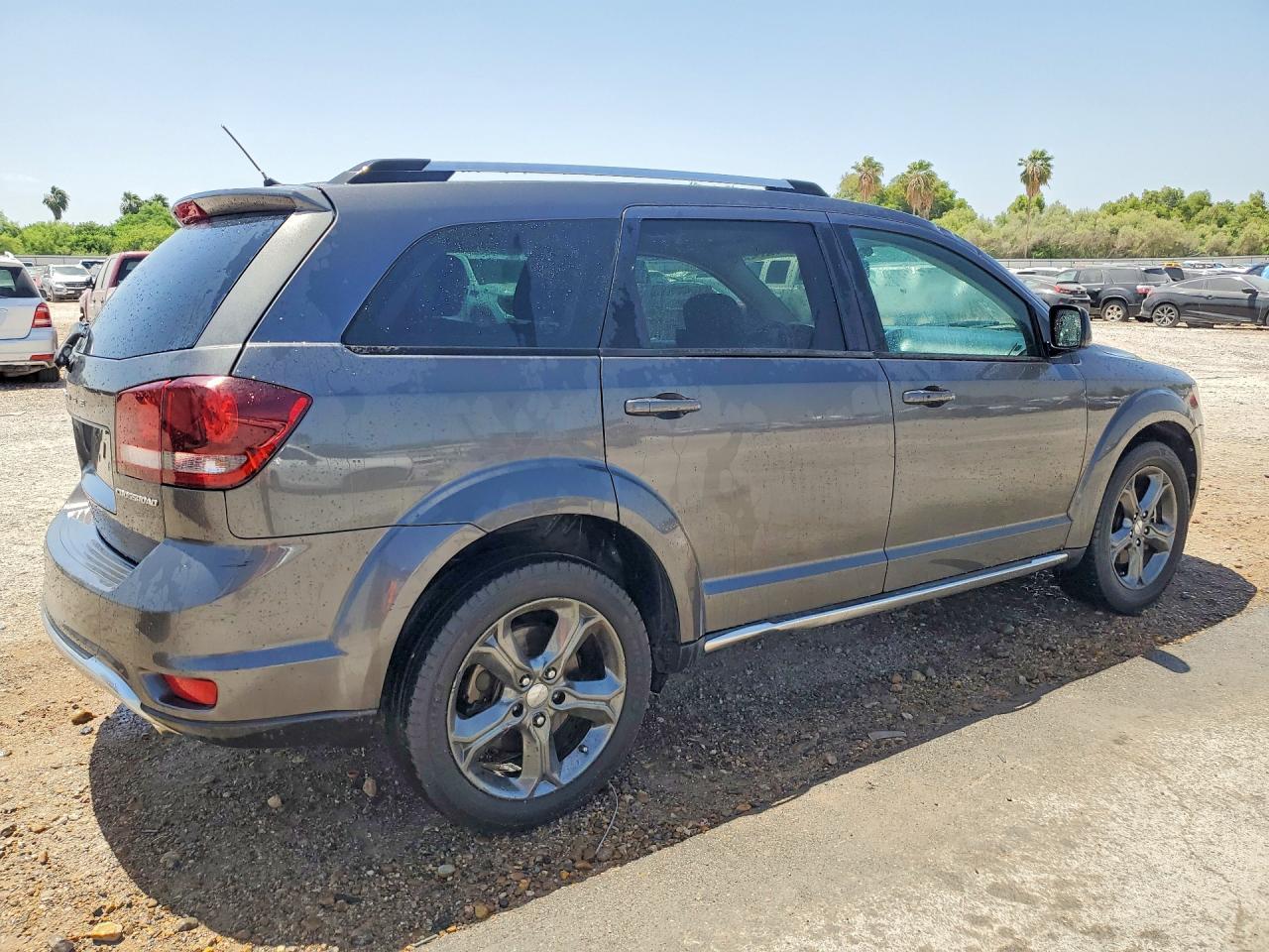 2015 Dodge Journey Crossroad - Image 3