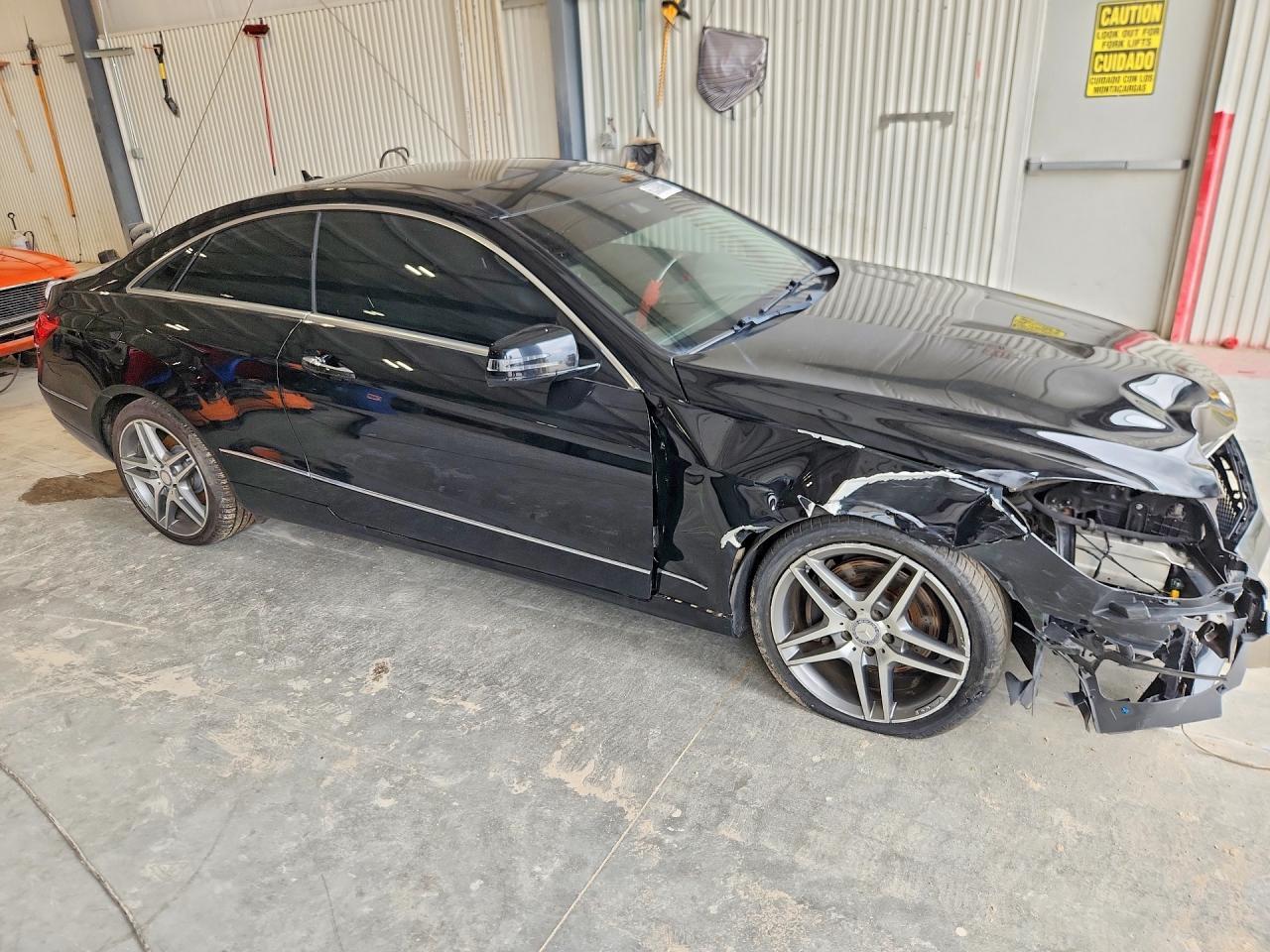 2014 Mercedes-Benz E 350 4Matic - Фото 4