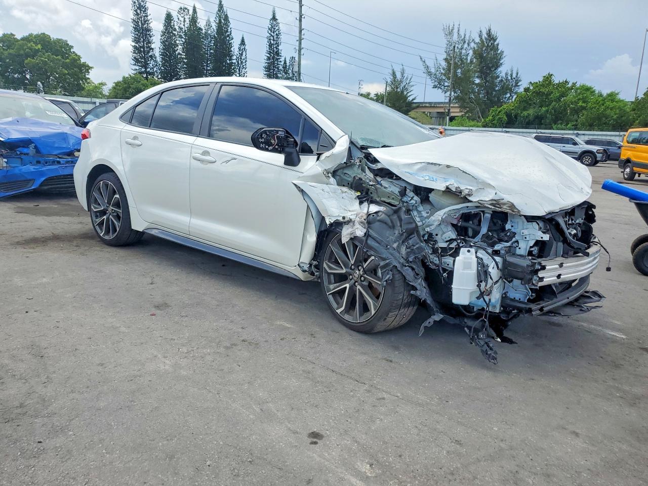 2020 Toyota Corolla Se - Фото 4