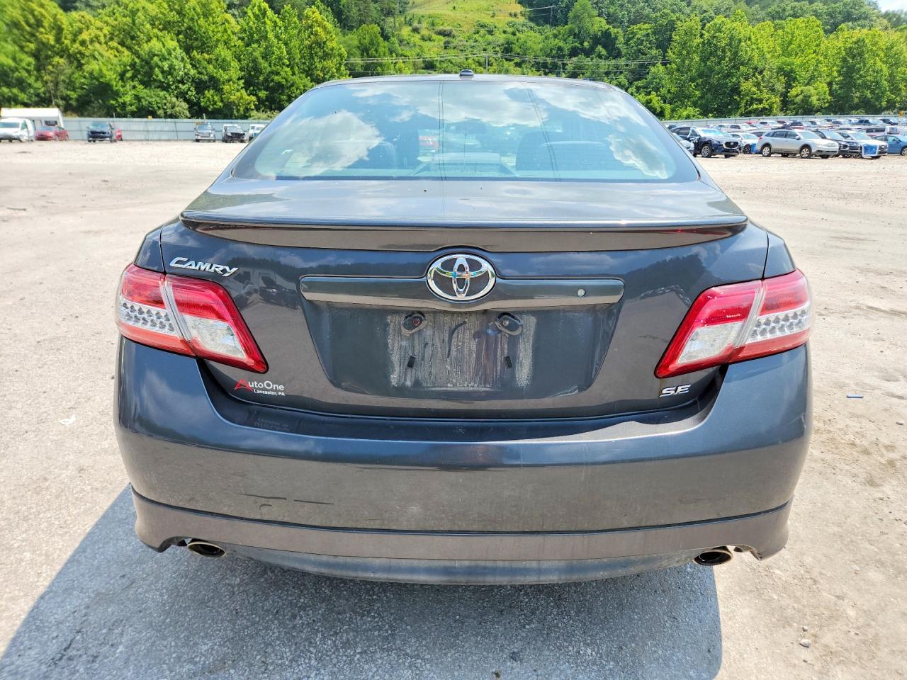 2011 Toyota Camry Se - Image 6