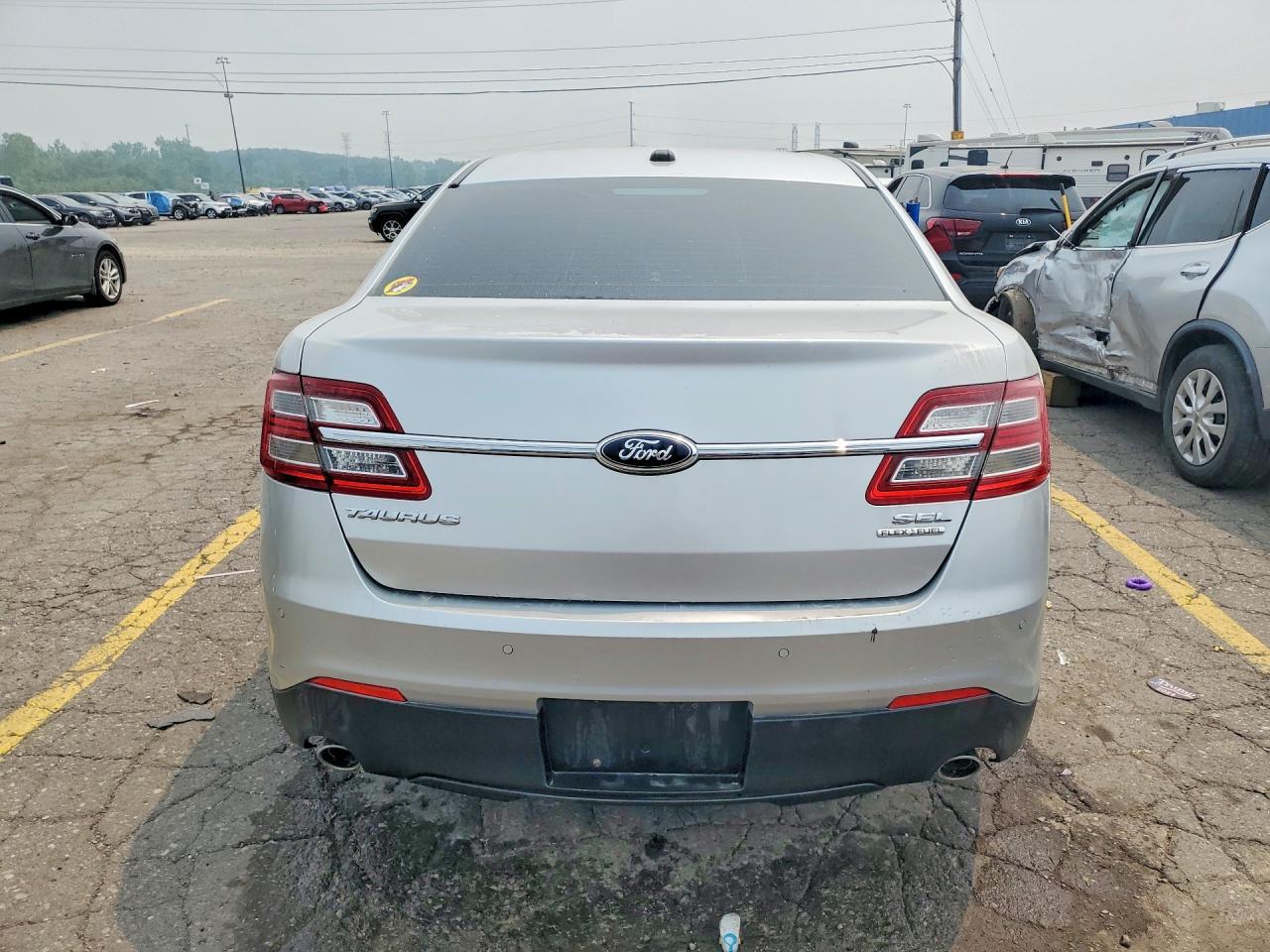 2013 Ford Taurus Sel - Фото 6