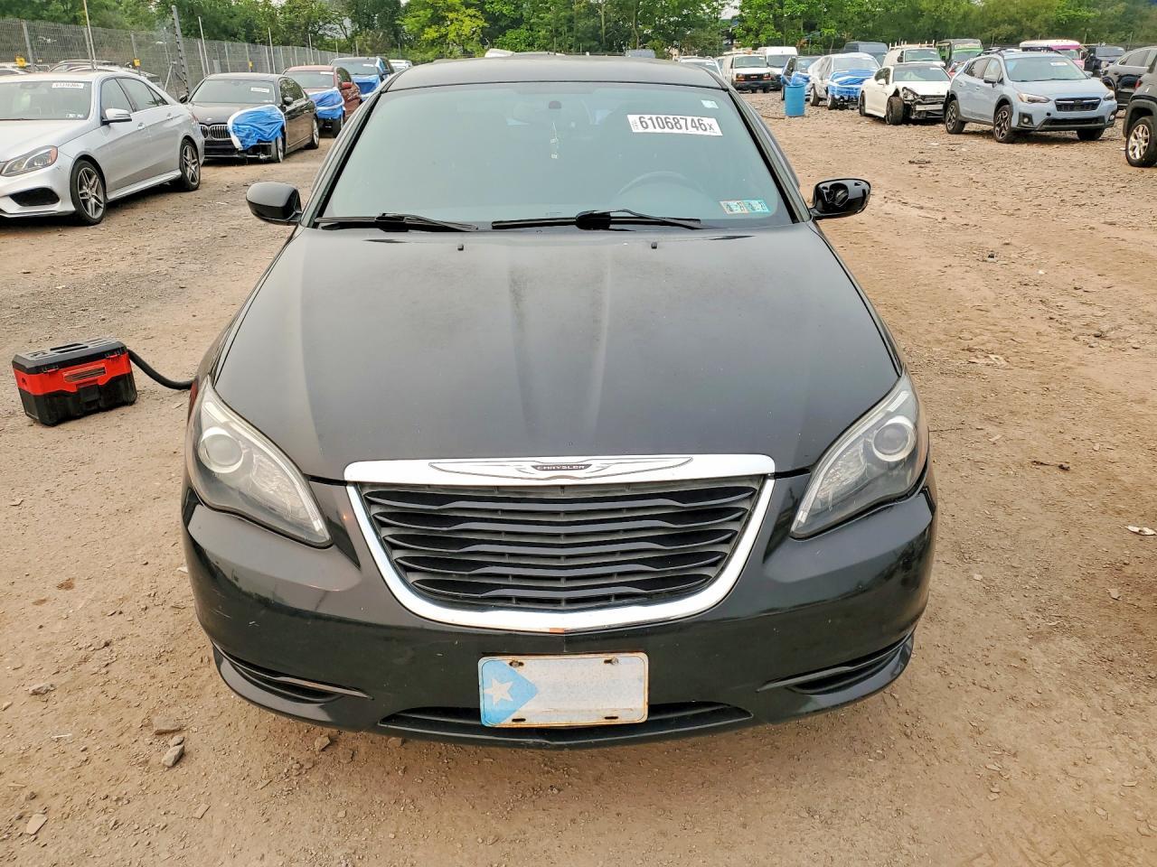 2014 Chrysler 200 Touring - Image 5