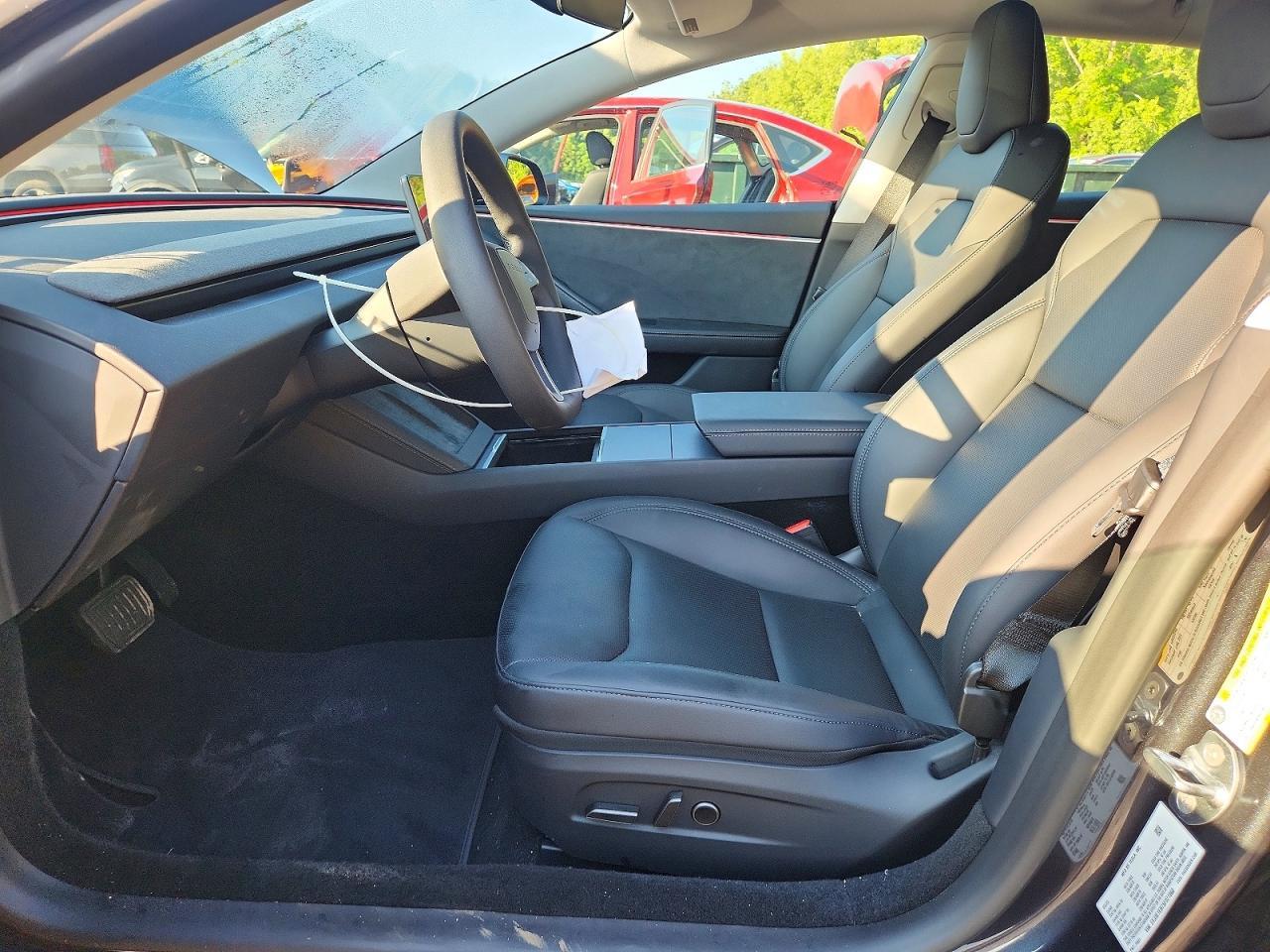 2025 Tesla Model 3 - Image 7