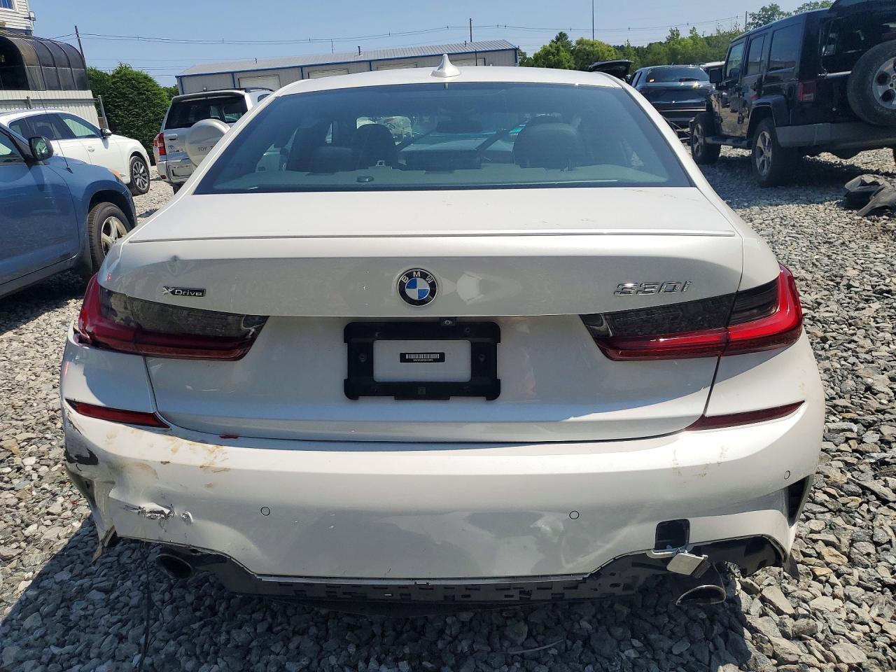 2022 BMW 330Xi - Image 6