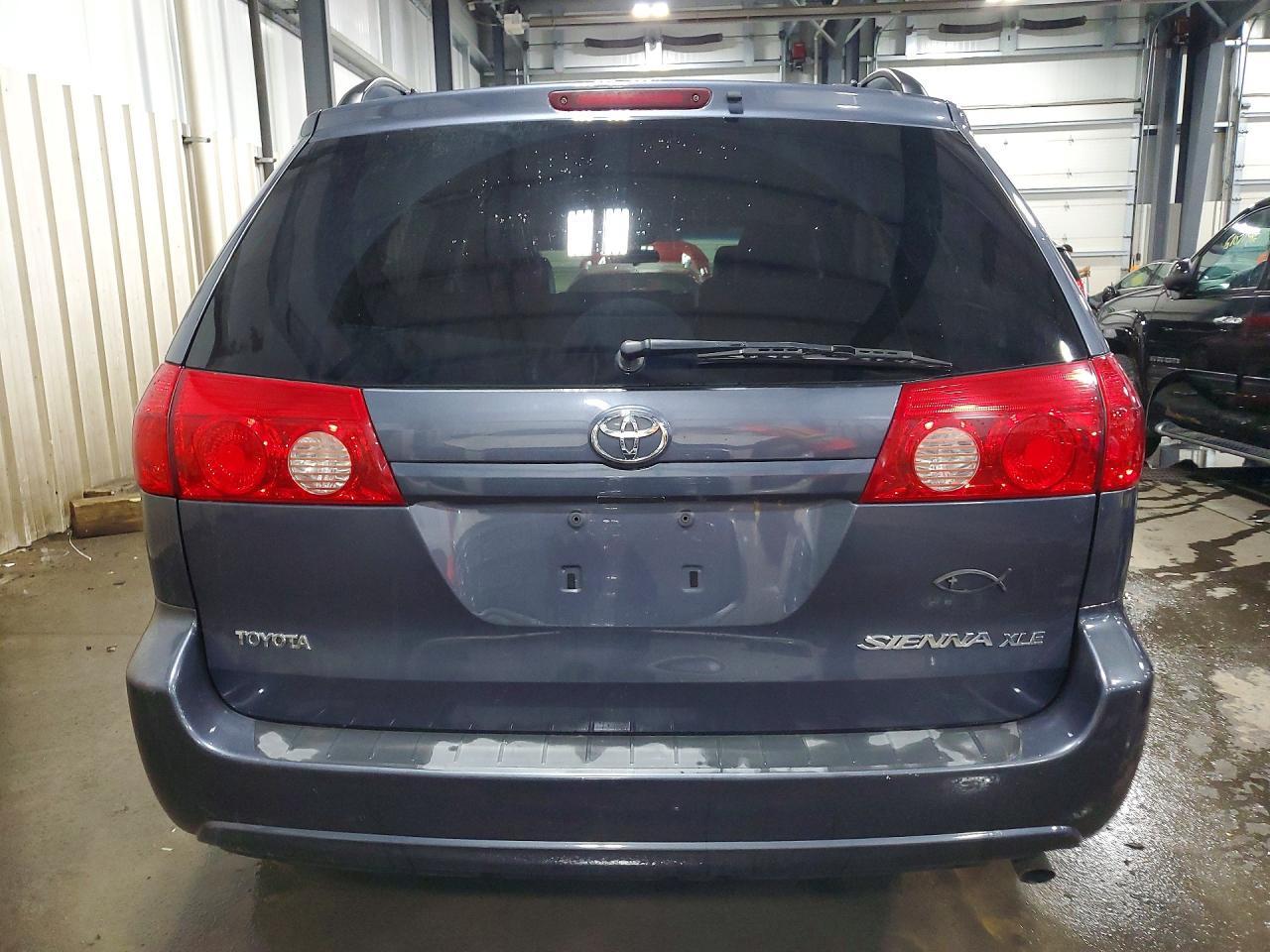2008 Toyota Sienna Xle - Image 6