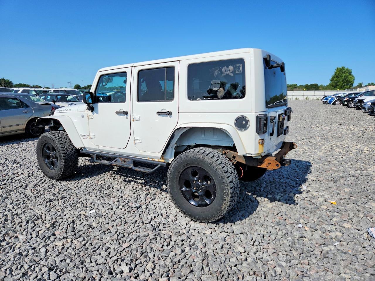 2015 Jeep Wrangler Unlimited Rubicon - Image 2