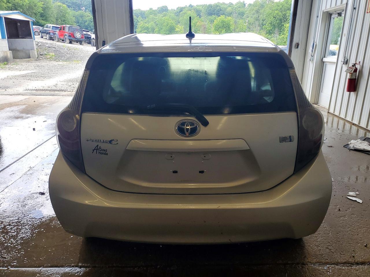 2012 Toyota Prius C Three - Image 6