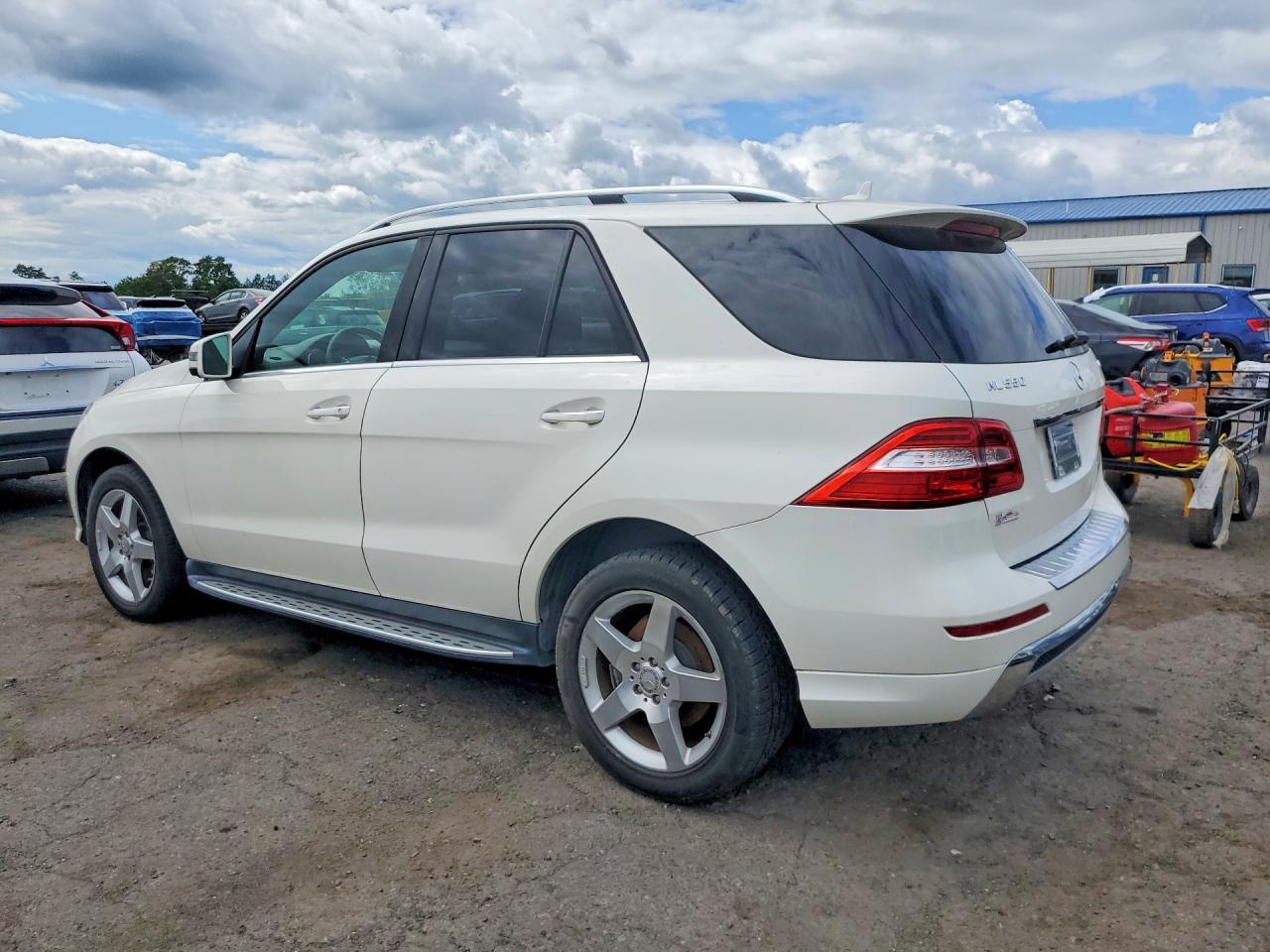 2014 Mercedes-Benz Ml 550 4Matic - Image 2