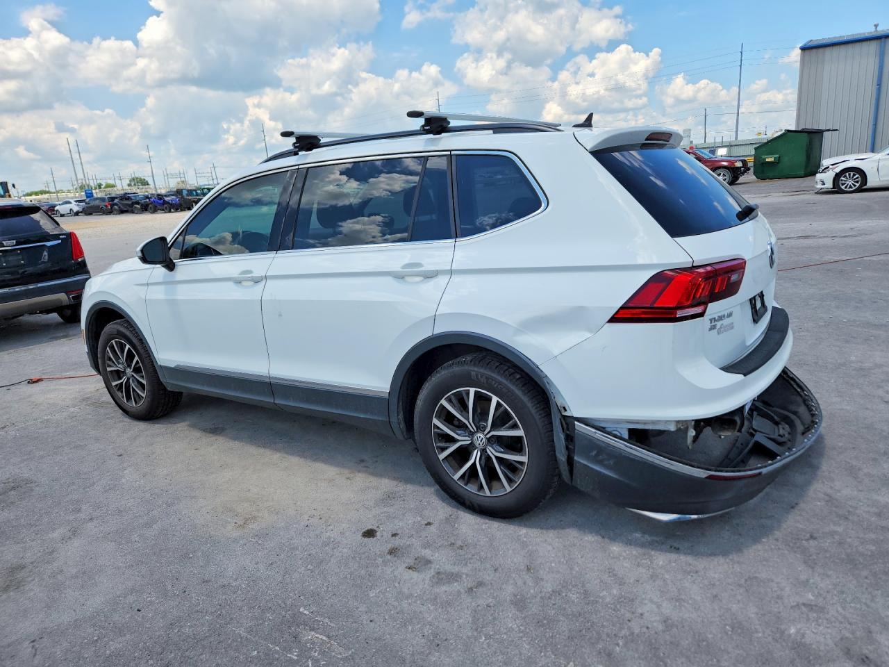 2020 Volkswagen Tiguan Se - Фото 2