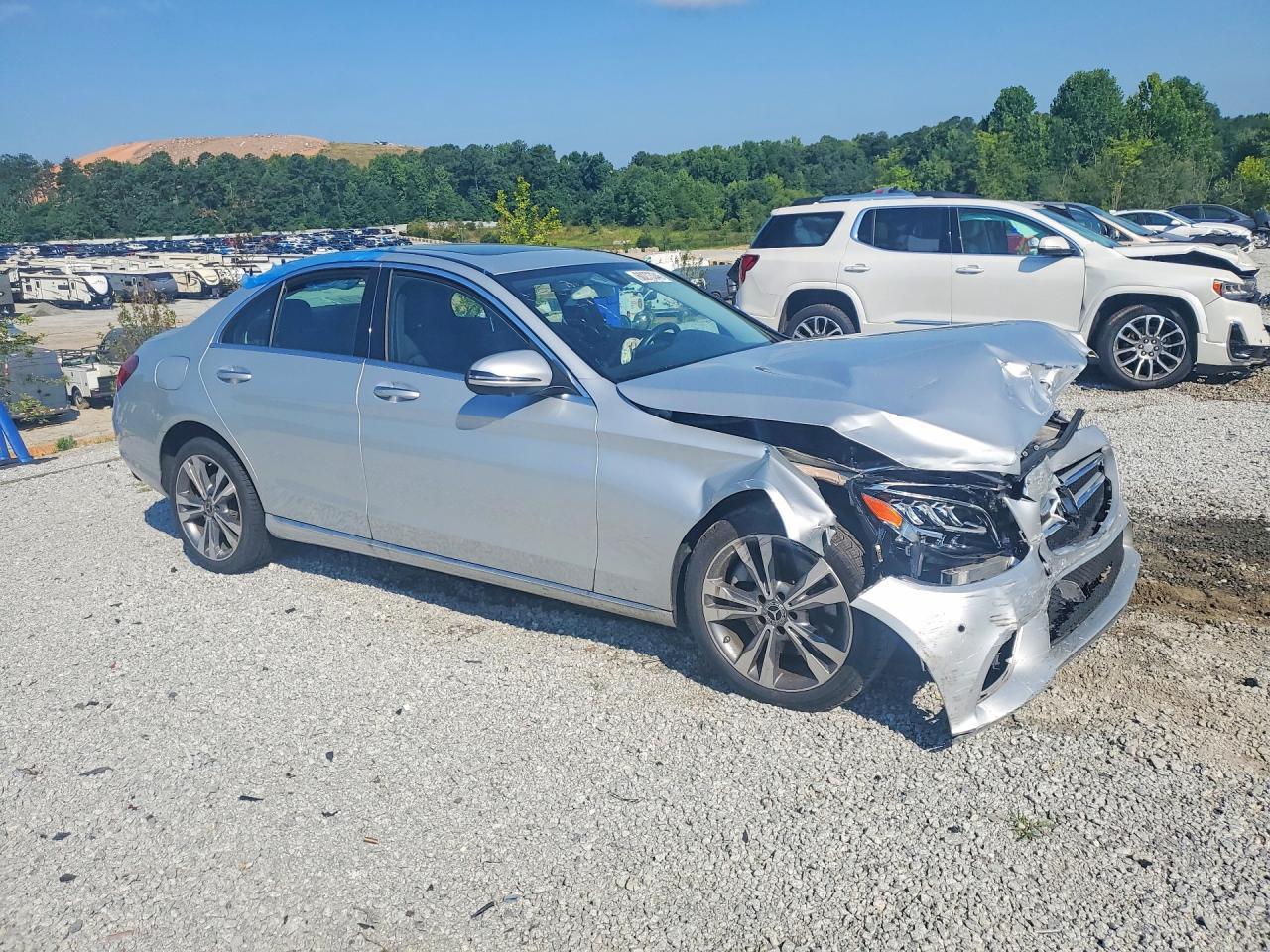 2020 Mercedes-Benz C 300 - Фото 4