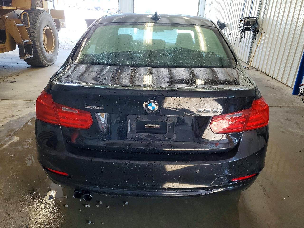 2013 BMW 328 Xi Sulev - Image 6