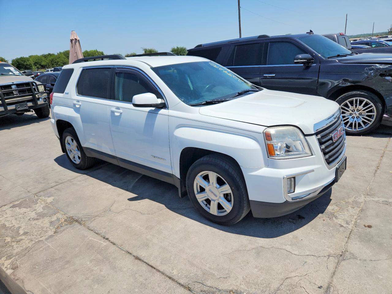 2015 GMC Terrain - Image 4