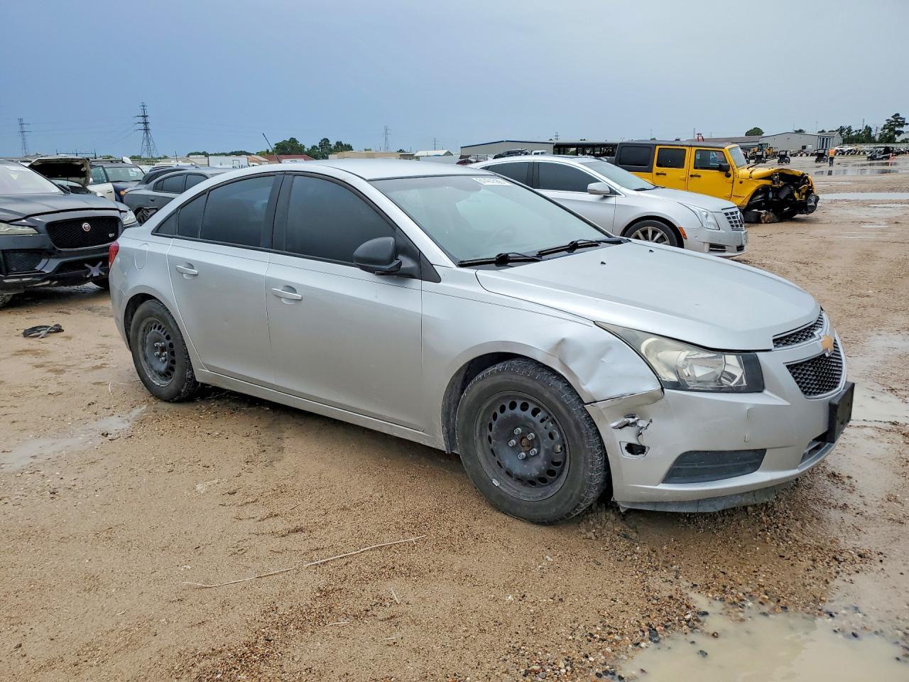 2014 Chevrolet Cruze Ls - Image 4