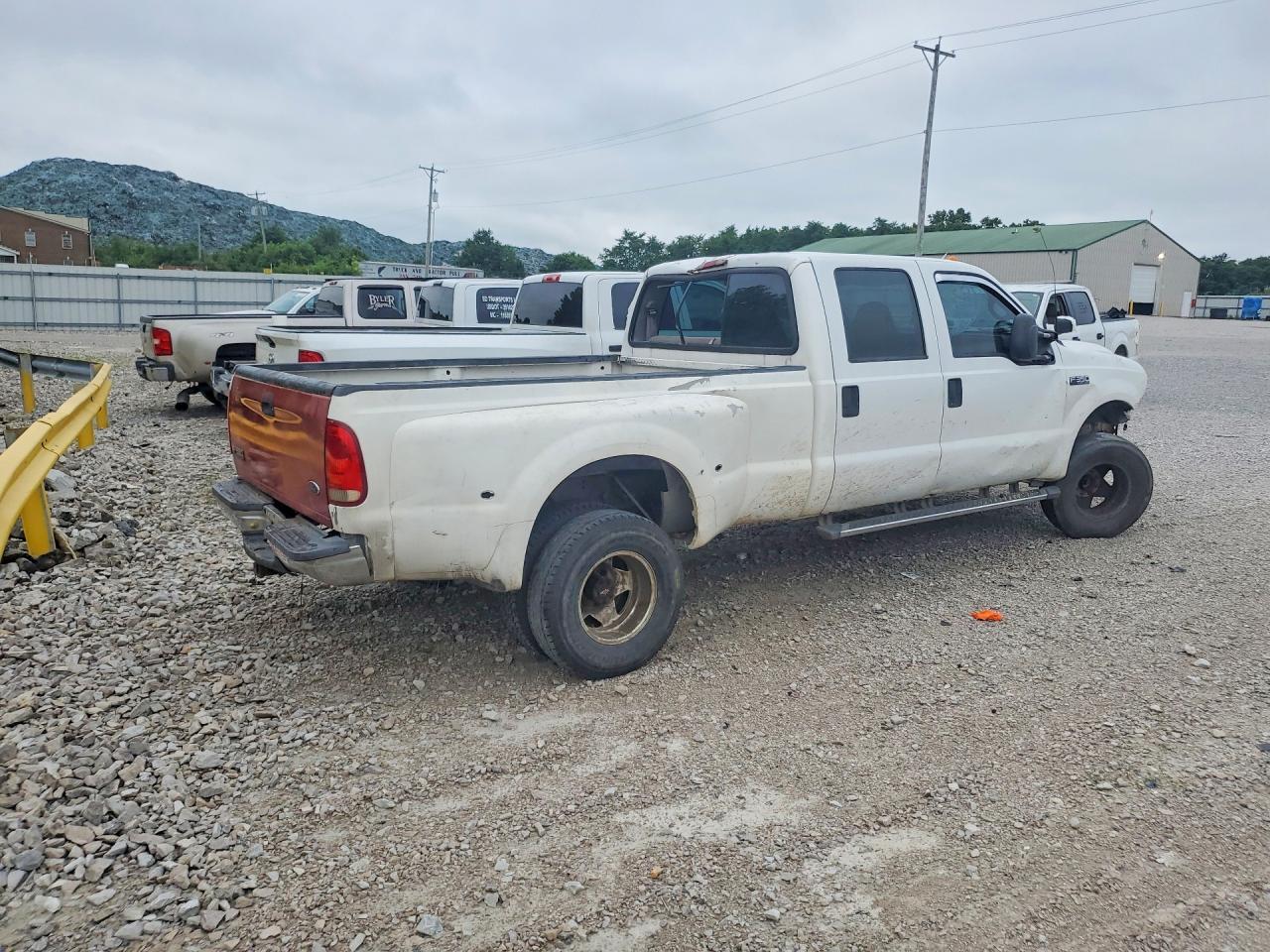 1999 Ford F350 Super Duty - Image 3