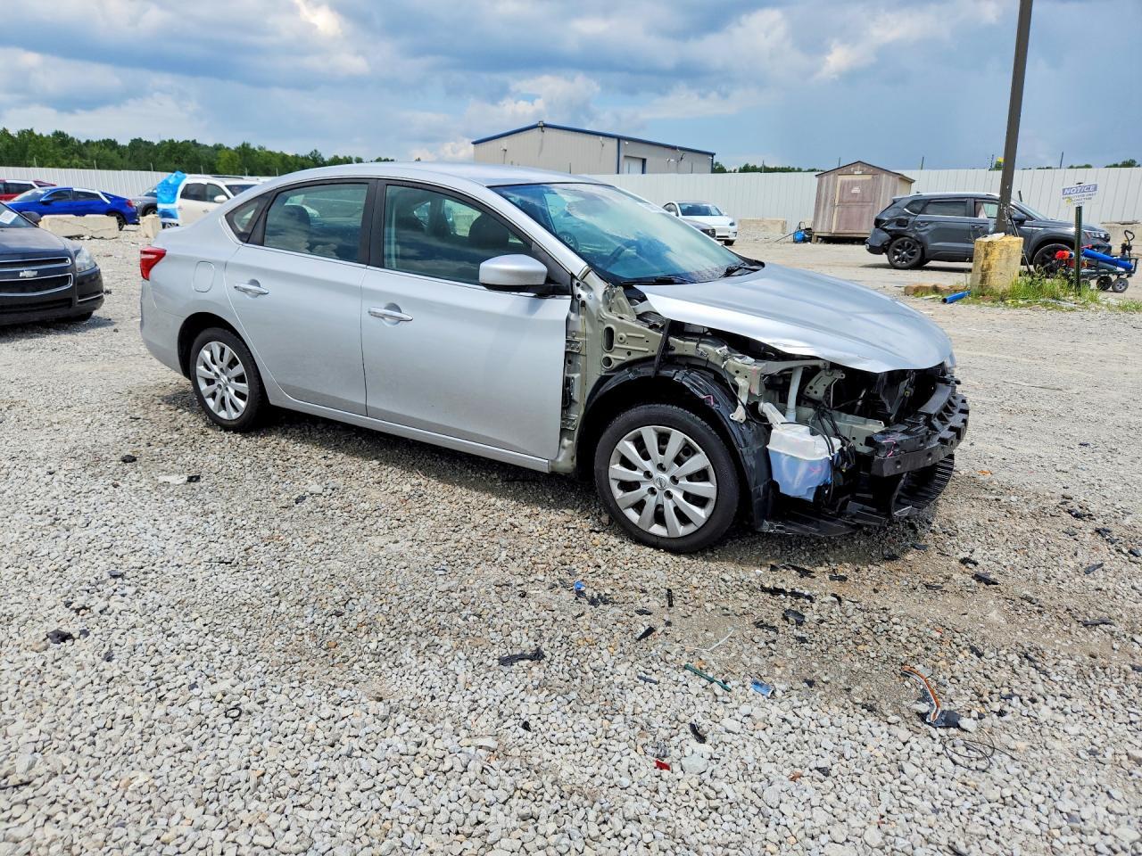 2019 Nissan Sentra S - Фото 4