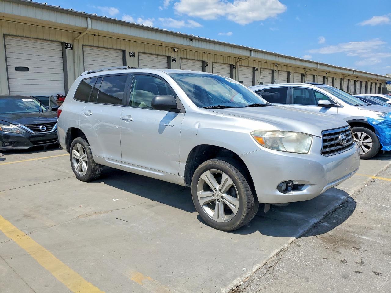 2010 Toyota Highlander Sport - Фото 4