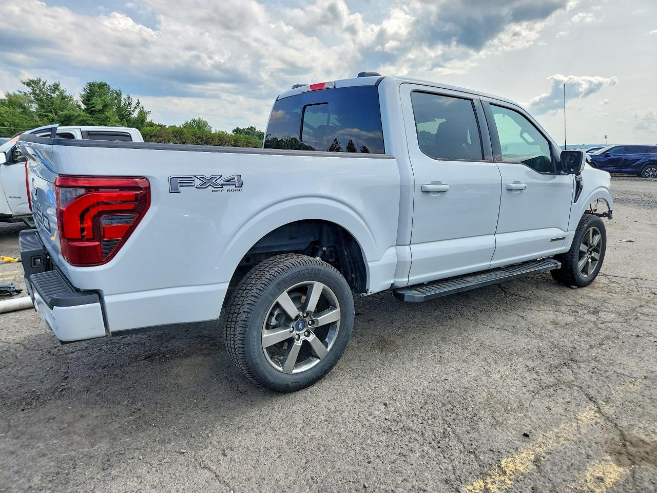 2025 Ford F150 Lariat - Фото 3