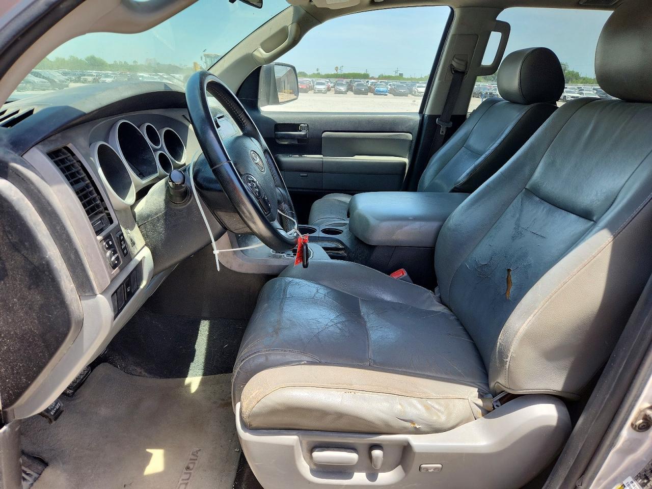 2012 Toyota Sequoia Sr5 - Фото 7