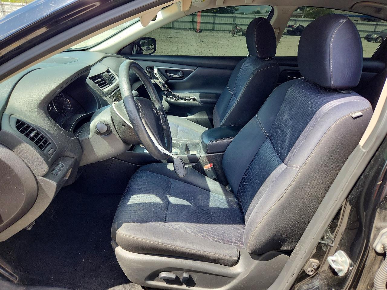 2016 Nissan Altima 2.5 S - Image 7