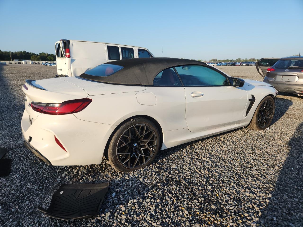 2020 BMW M8 - Фото 3