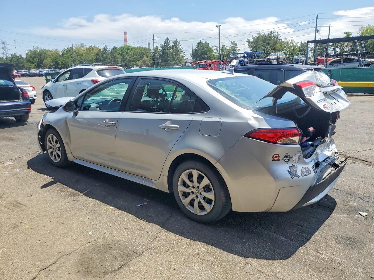 2021 Toyota Corolla Le - Image 2