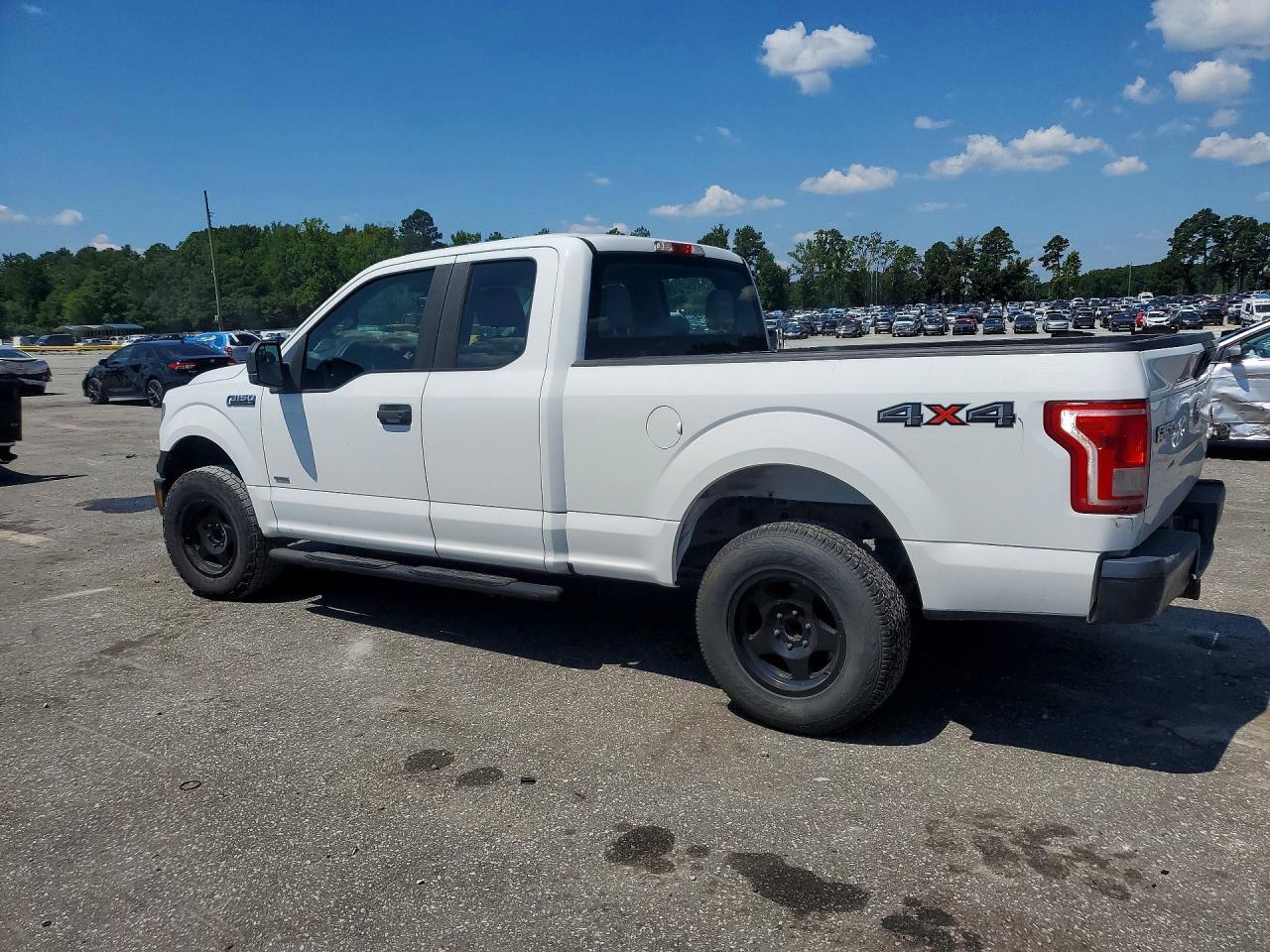 2015 Ford F150 Super Cab - Image 2