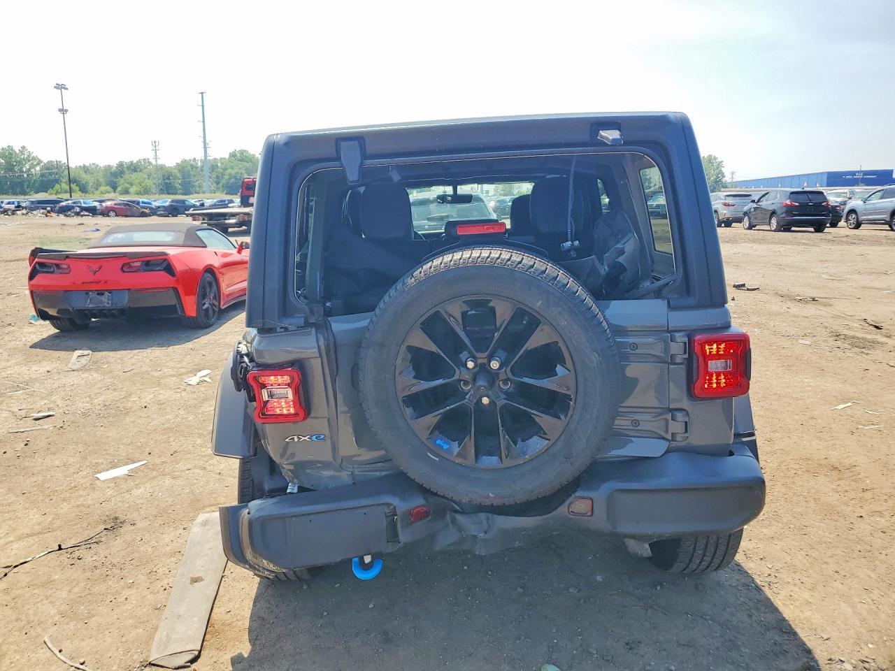2022 Jeep Wrangler Unlimited Sahara 4Xe - Фото 6