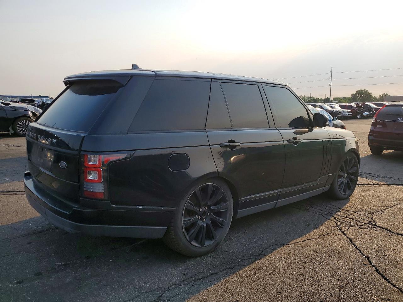 2016 Land Rover Range Rover Supercharged - Image 3