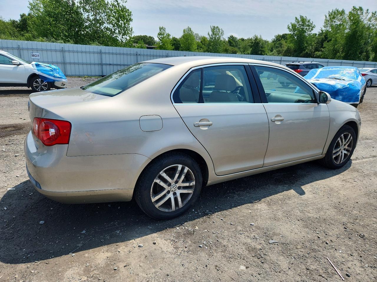 2005 Volkswagen New Jetta 2.5L Option Package 1 - Image 3