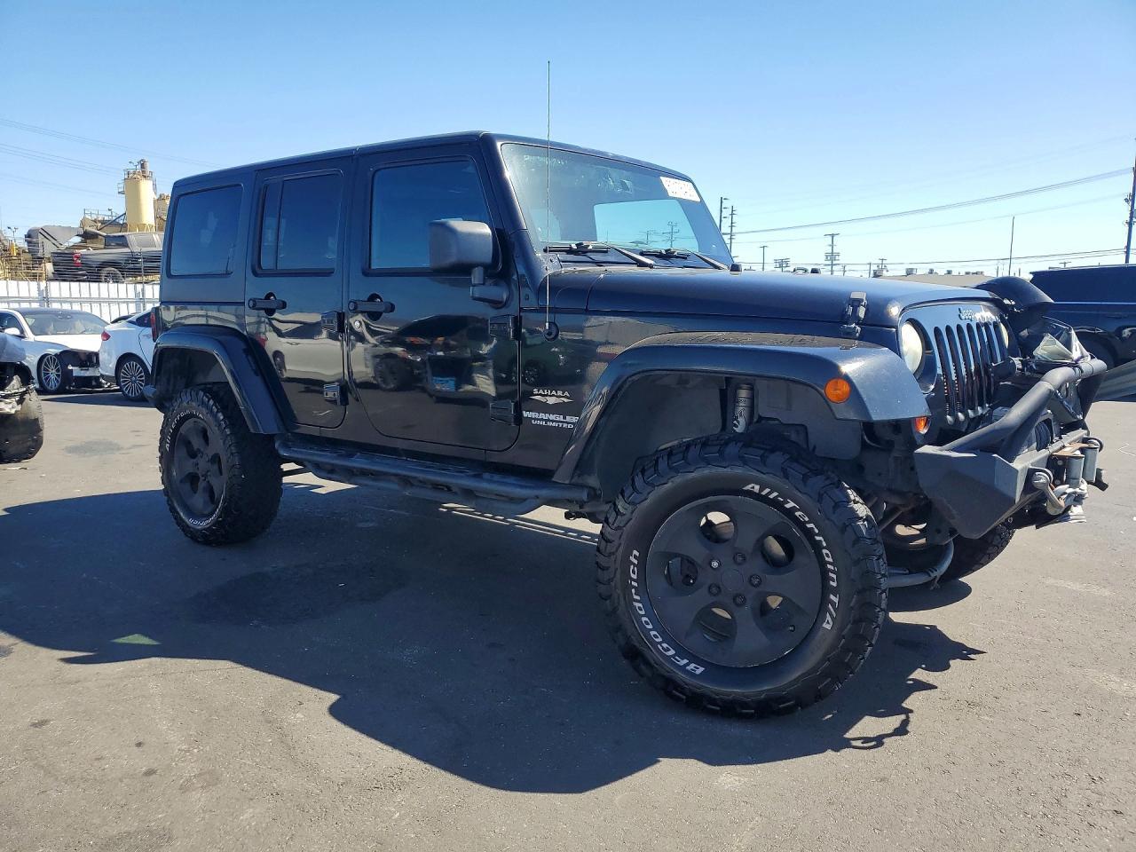 2013 Jeep Wrangler Unlimited Sahara - Image 4