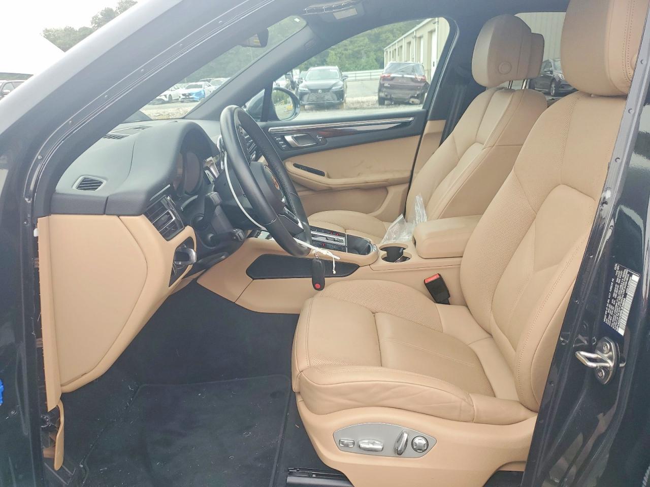 2024 Porsche Macan S - Image 7