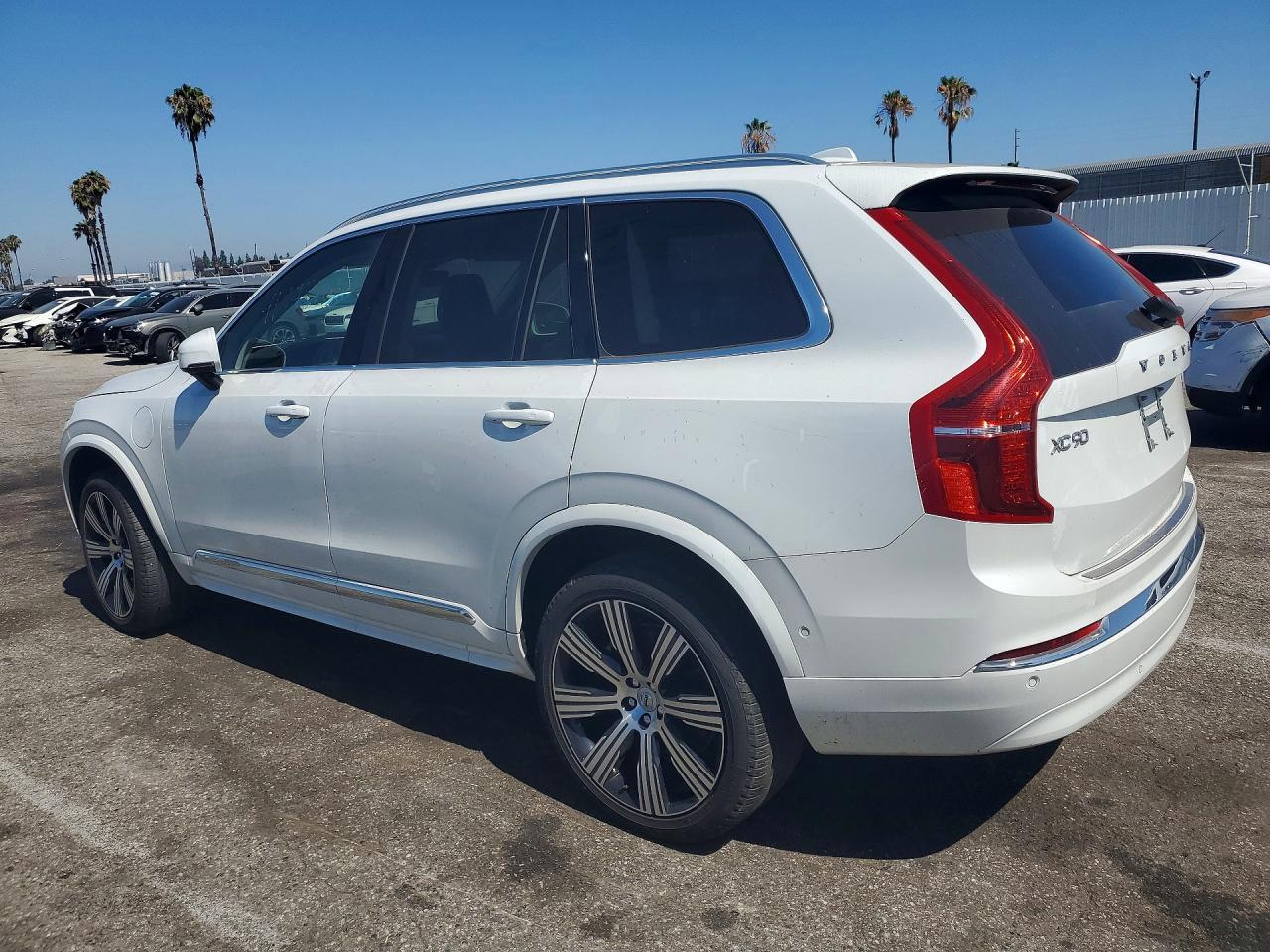 2024 Volvo Xc90 Plus - Image 2