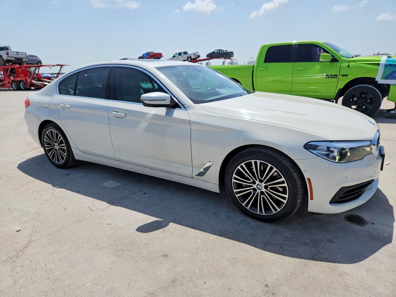 2019 BMW 530 Xi - Фото 4