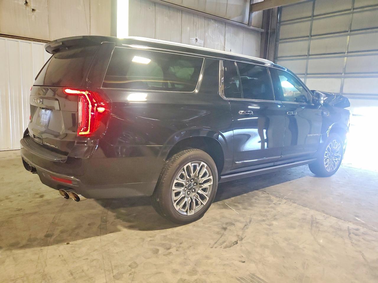 2023 GMC Yukon Denali Denali Ultimate - Фото 3