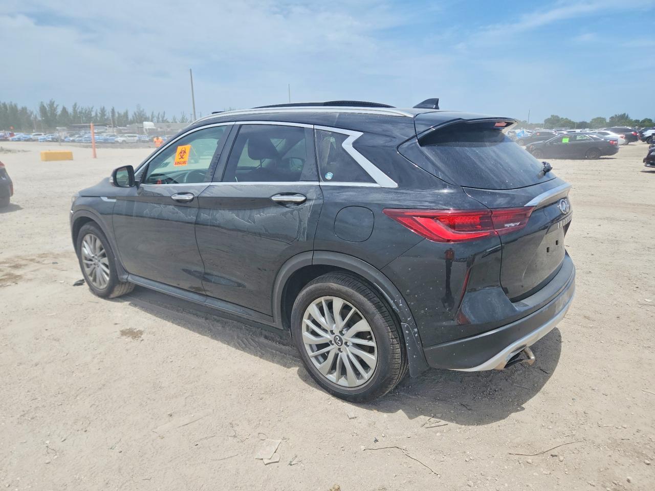 2023 Infiniti Qx50 Luxe - Image 2