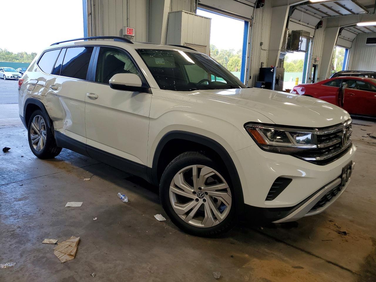 2023 Volkswagen Atlas Se - Image 4