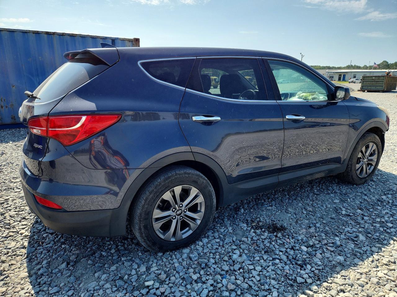 2016 Hyundai Santa Fe Sport 2.4L - Image 3