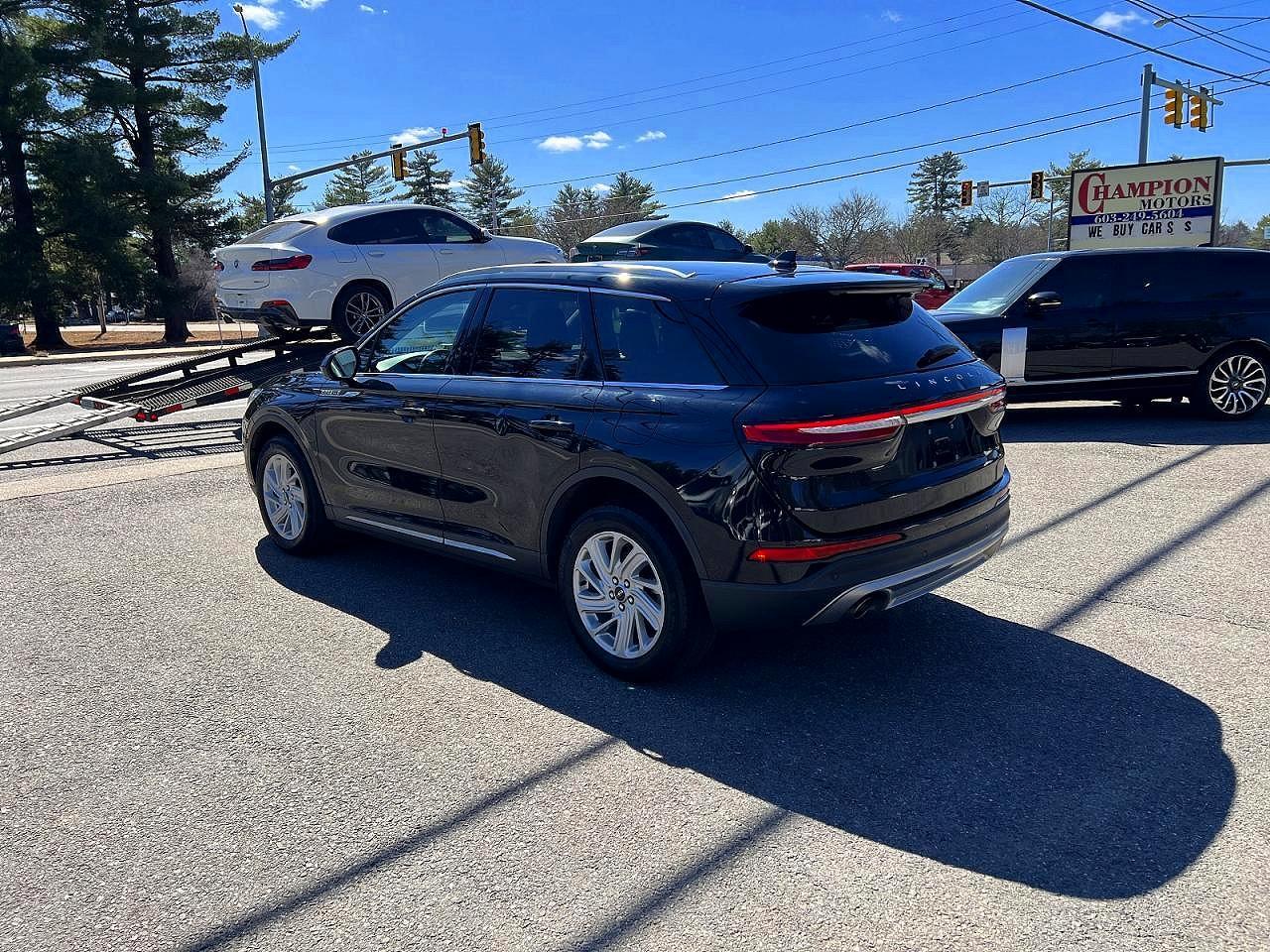 2022 Lincoln Corsair - Image 3