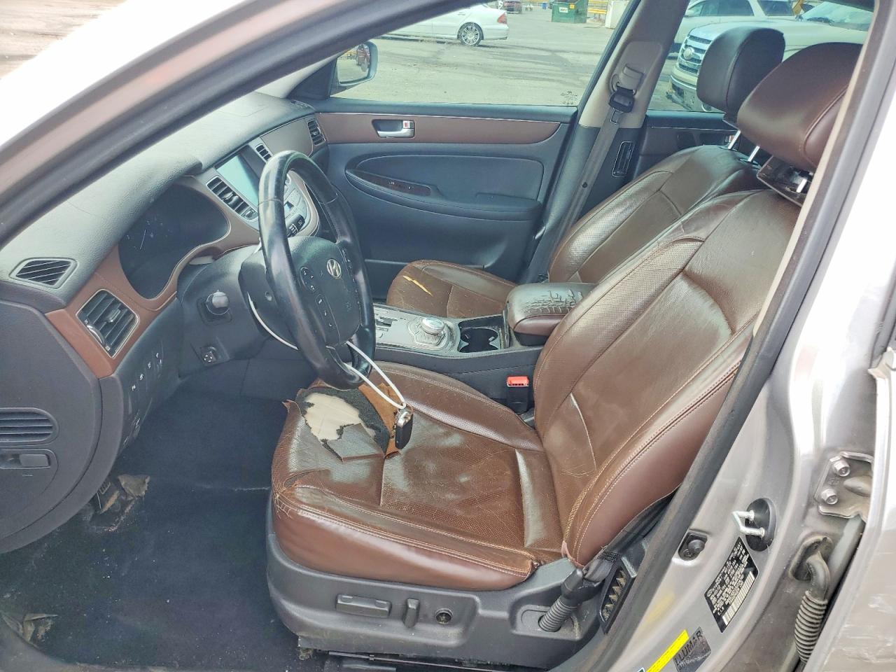 2013 Hyundai Genesis 3.8L - Фото 7